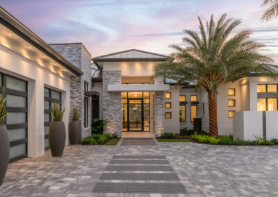 Contemporary Home Design: Bold Shoreline Resplendence